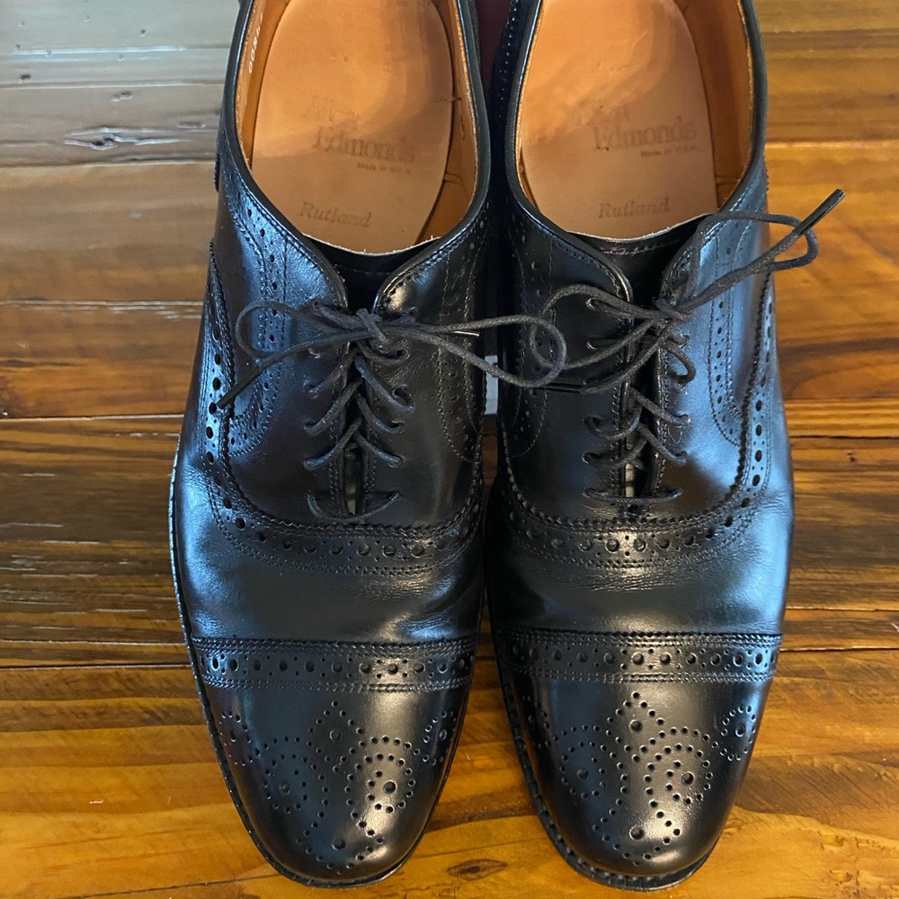 Allen Edmonds Men’s Lace up 9 1/2 B
